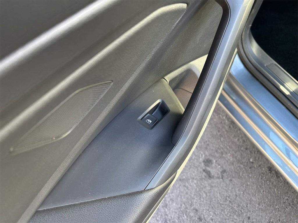 2020 Volkswagen Jetta R-Line