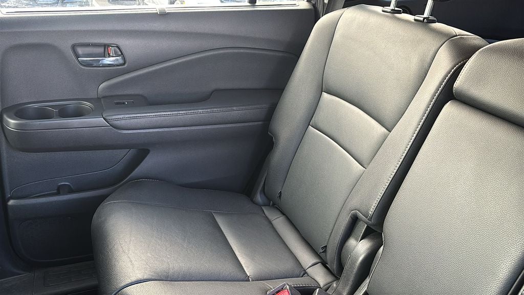 2021 Honda Pilot Touring 8 Passenger