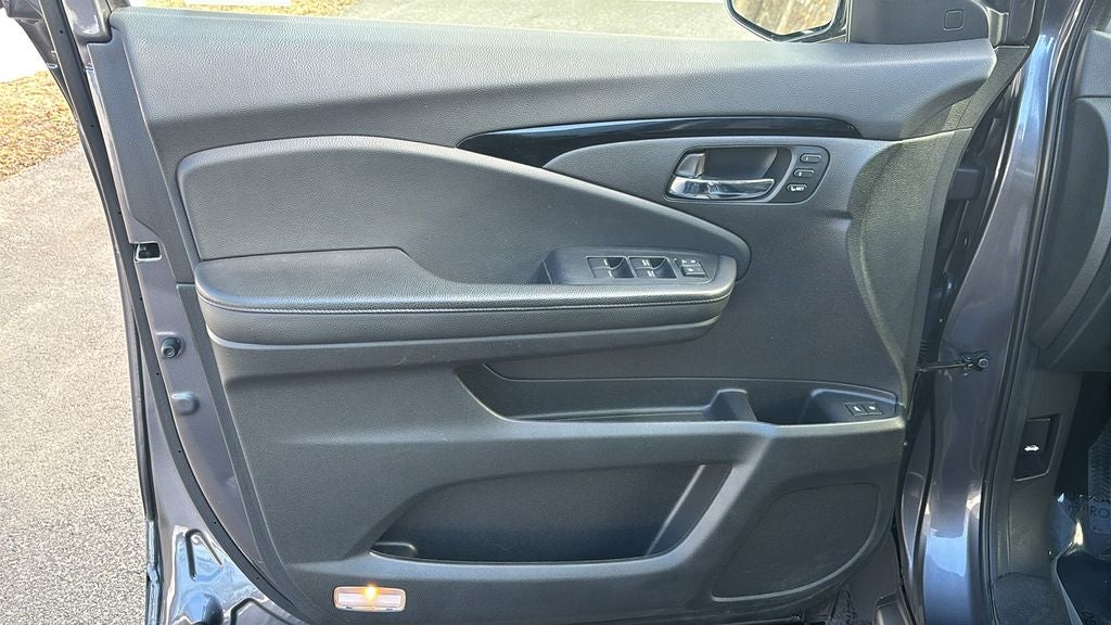 2021 Honda Pilot Touring 8 Passenger