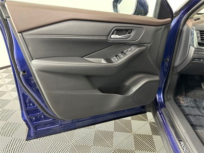 2023 Nissan Rogue SV Premium Package