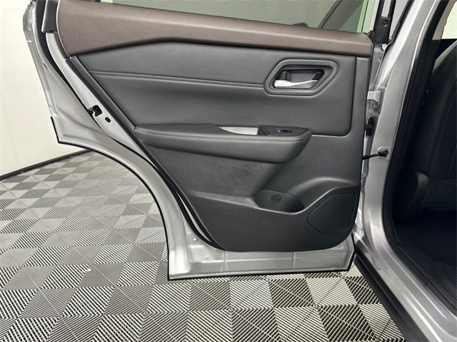 2023 Nissan Rogue SV Premium Package