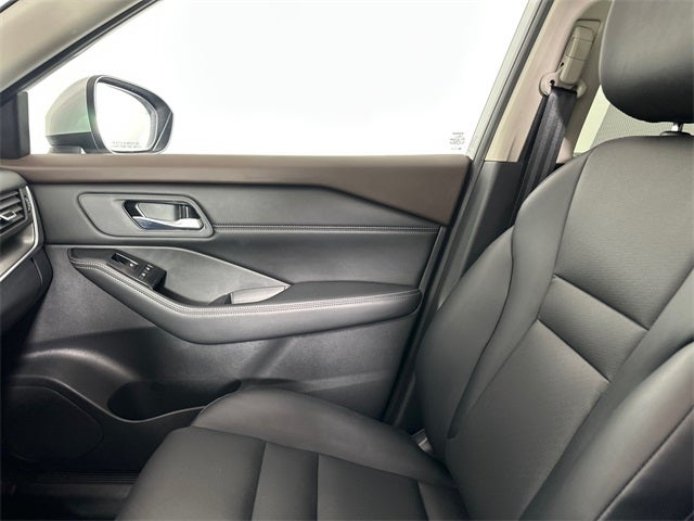 2023 Nissan Rogue SV Premium Package