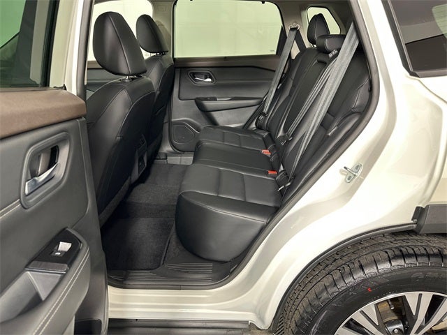 2023 Nissan Rogue SV Premium Package