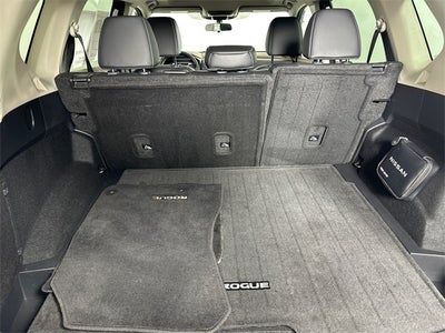 2023 Nissan Rogue SV Premium Package