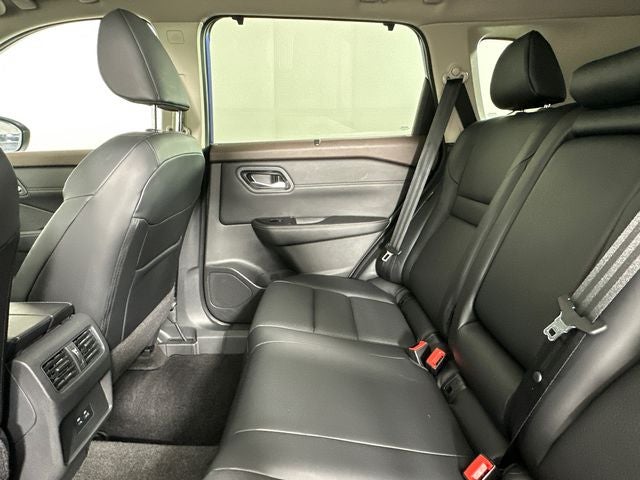 2023 Nissan Rogue SV Premium Package