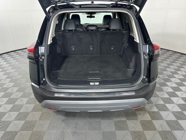 2023 Nissan Rogue SV Premium Package