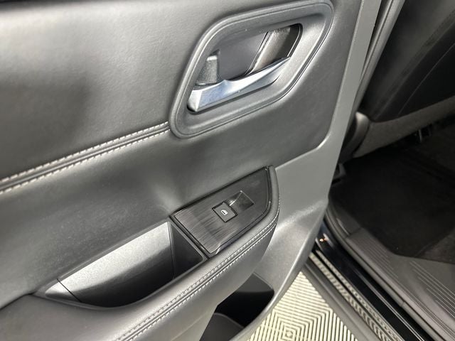 2023 Nissan Rogue SV Premium Package