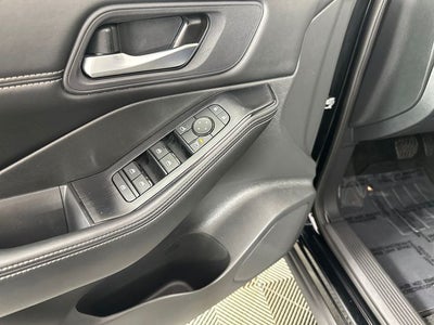 2023 Nissan Rogue SV Premium Package