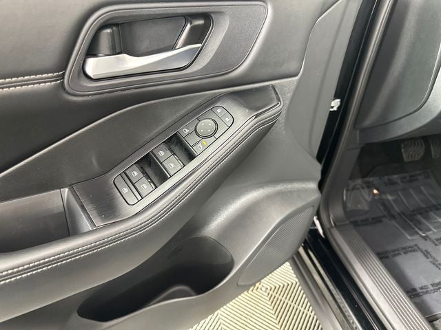 2023 Nissan Rogue SV Premium Package