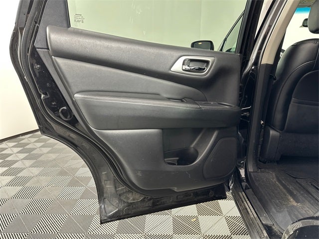 2018 Nissan Pathfinder SL