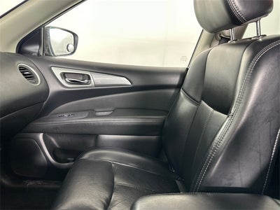 2018 Nissan Pathfinder SL