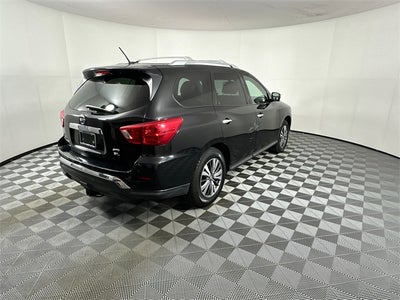 2018 Nissan Pathfinder SL