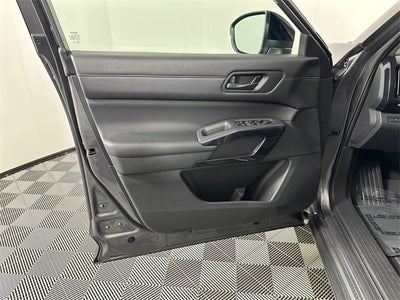 2024 Nissan Pathfinder S