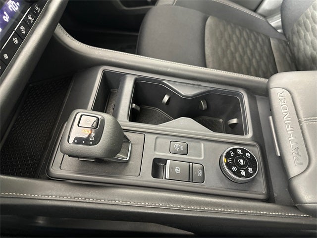 2024 Nissan Pathfinder S