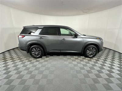 2024 Nissan Pathfinder S