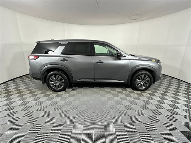 2024 Nissan Pathfinder S
