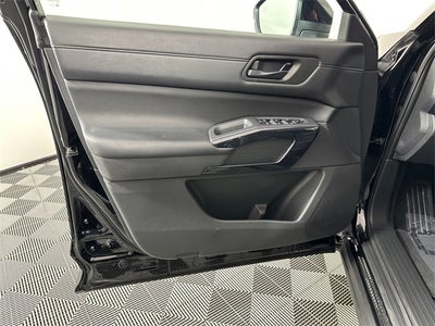 2024 Nissan Pathfinder S