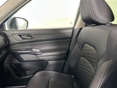 2024 Nissan Pathfinder S