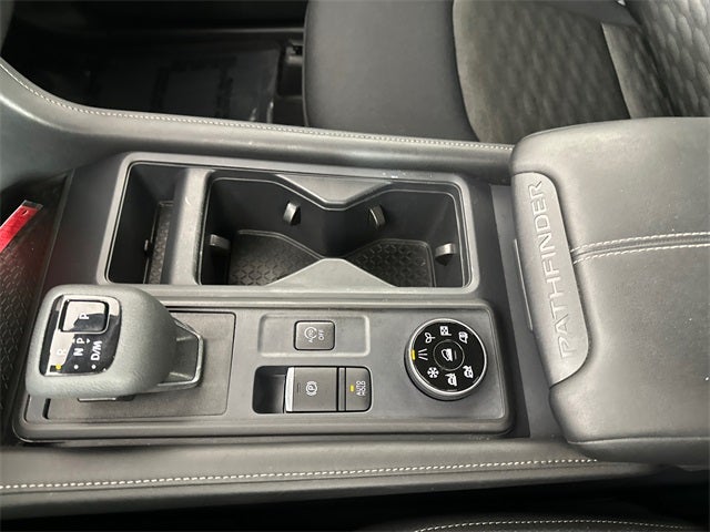 2024 Nissan Pathfinder S