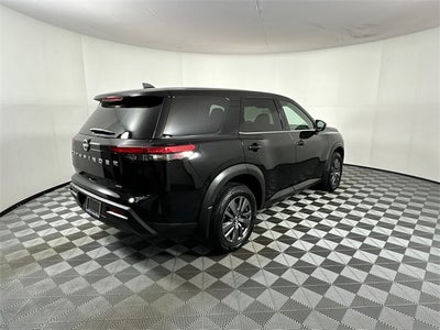 2024 Nissan Pathfinder S