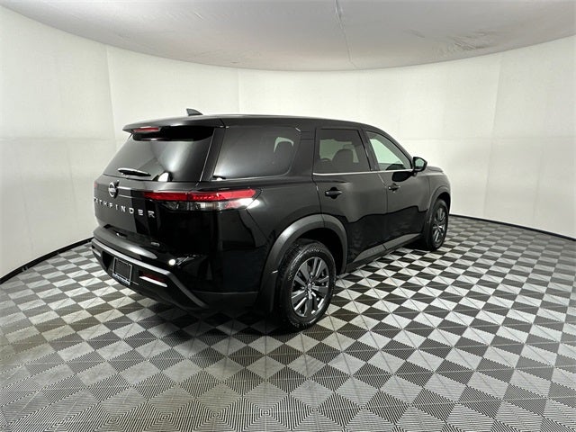 2024 Nissan Pathfinder S