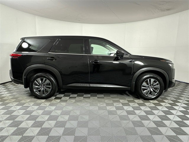 2024 Nissan Pathfinder S