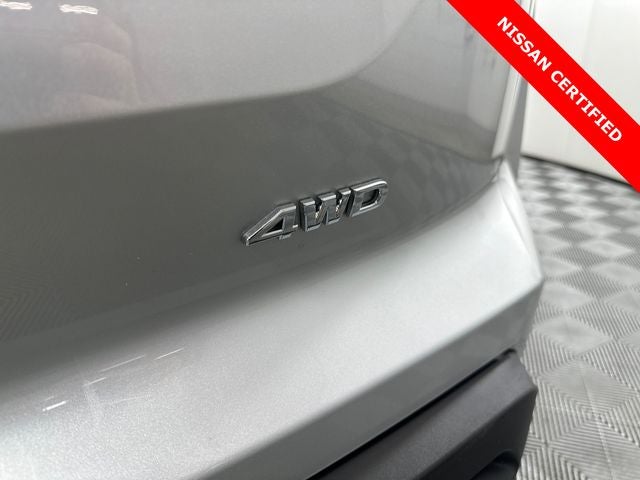2024 Nissan Pathfinder S