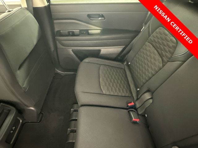 2024 Nissan Pathfinder S