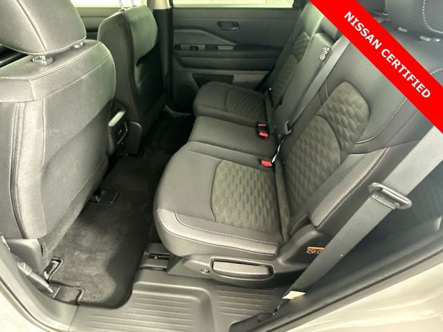 2024 Nissan Pathfinder S
