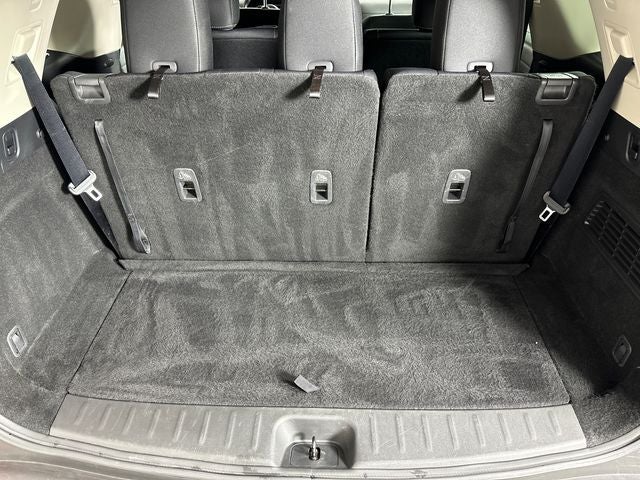 2023 Nissan Pathfinder SV Black Appearance Package