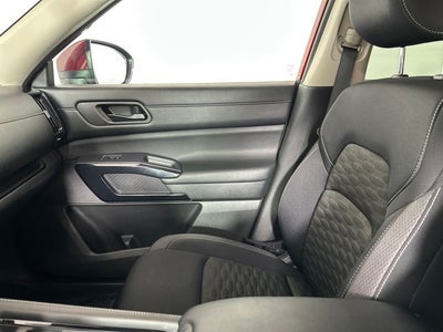 2023 Nissan Pathfinder SV Black Appearance Package