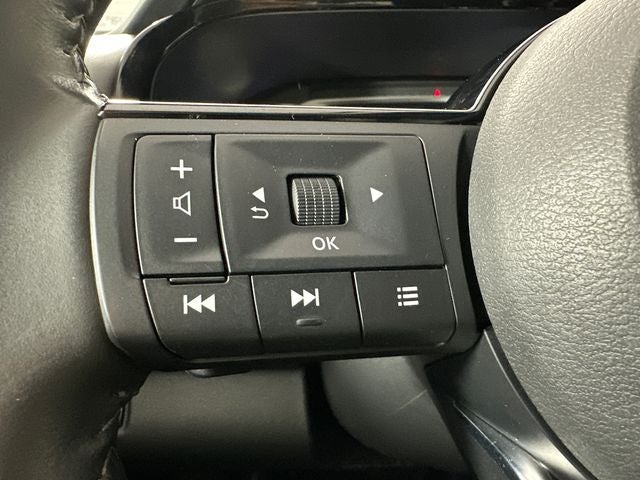 2023 Nissan Pathfinder SV Black Appearance Package