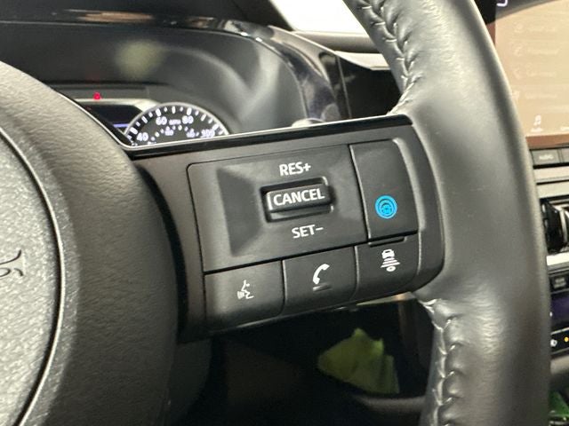 2023 Nissan Pathfinder SV Black Appearance Package