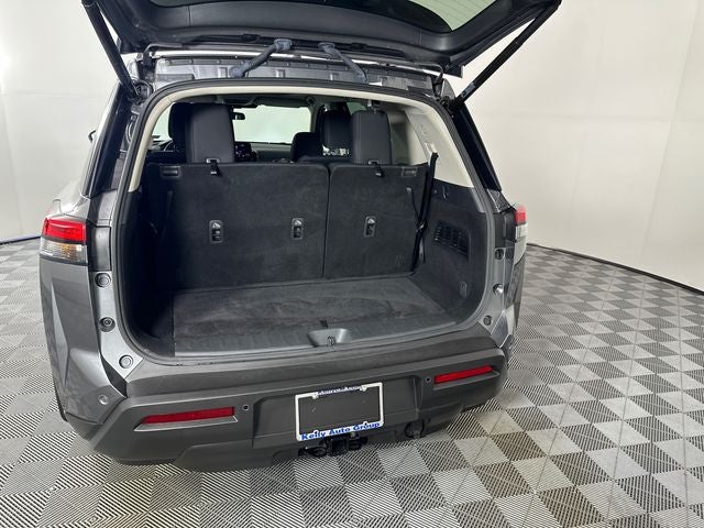 2023 Nissan Pathfinder SV Premium Package