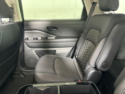 2023 Nissan Pathfinder SV Premium Package