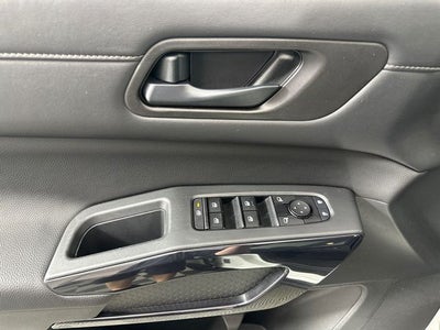 2023 Nissan Pathfinder SV Premium Package