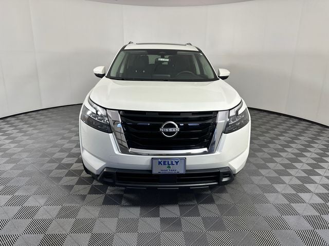 2023 Nissan Pathfinder SV Premium Package
