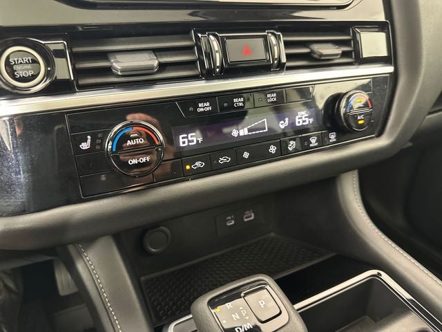 2023 Nissan Pathfinder SV Premium Package