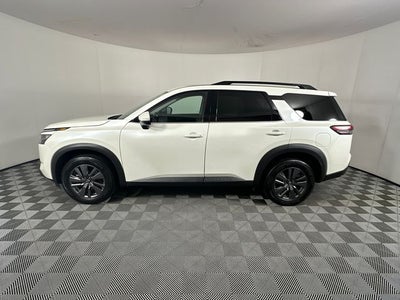 2023 Nissan Pathfinder SV Premium Package