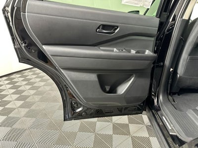 2023 Nissan Pathfinder SV Premium Package