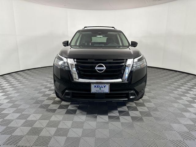 2023 Nissan Pathfinder SV Premium Package