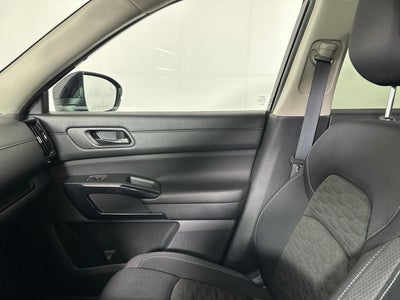 2023 Nissan Pathfinder SV Premium Package
