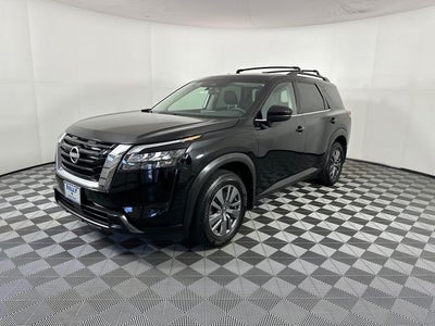 2023 Nissan Pathfinder SV Premium Package