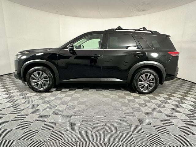 2023 Nissan Pathfinder SV Premium Package