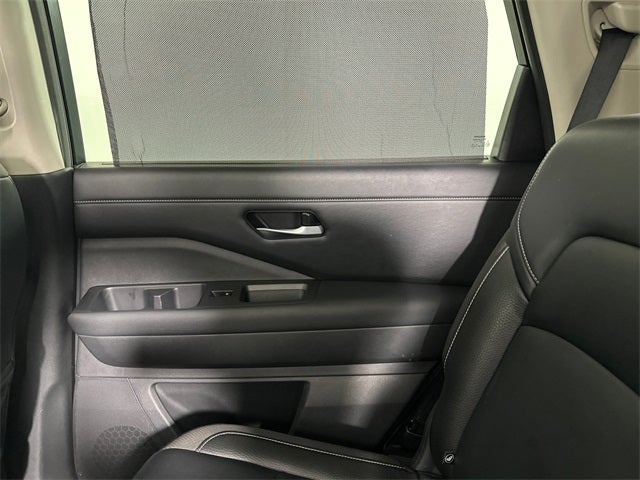 2023 Nissan Pathfinder SL Premium Package