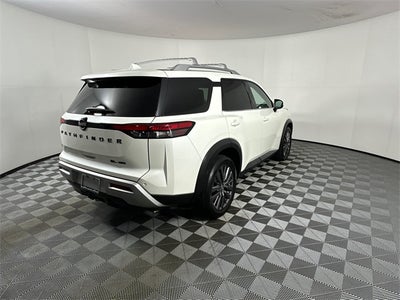 2023 Nissan Pathfinder SL Premium Package