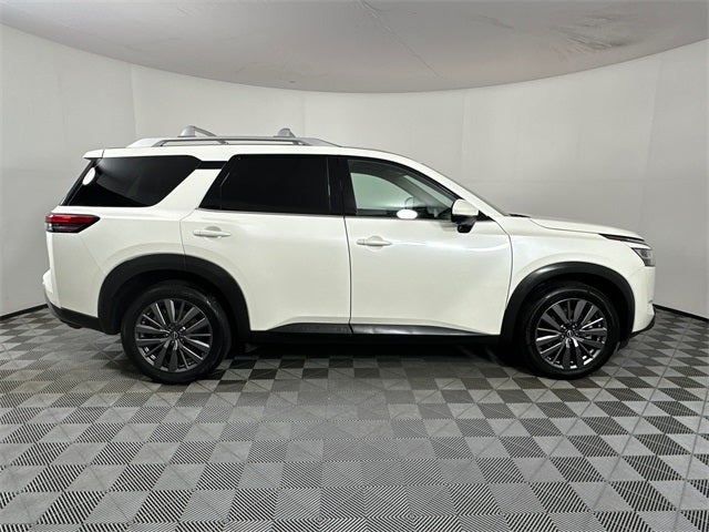 2023 Nissan Pathfinder SL Premium Package