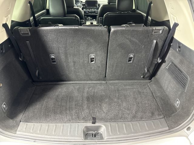 2023 Nissan Pathfinder SL Premium Package