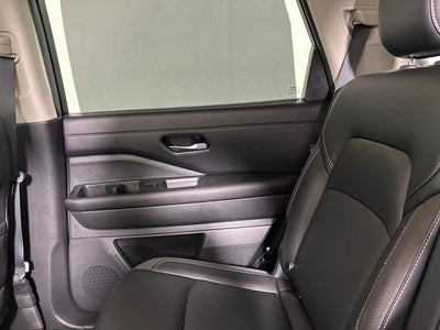 2023 Nissan Pathfinder SL Premium Package