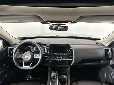 2023 Nissan Pathfinder SL Premium Package